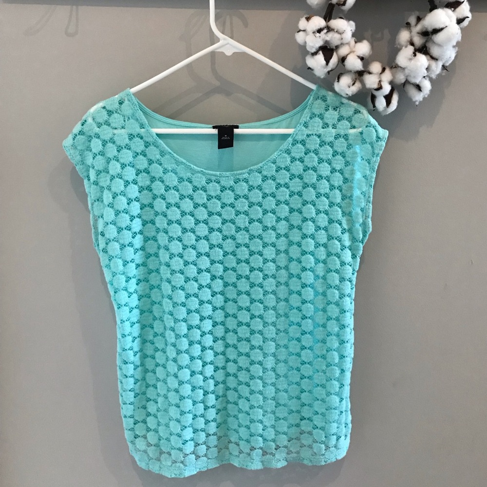 Ann Taylor women’s short sleeve shirt size M